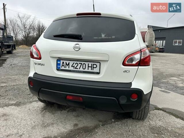 Белый Ниссан Кашкай, объемом двигателя 1.46 л и пробегом 225 тыс. км за 12350 $, фото 24 на Automoto.ua