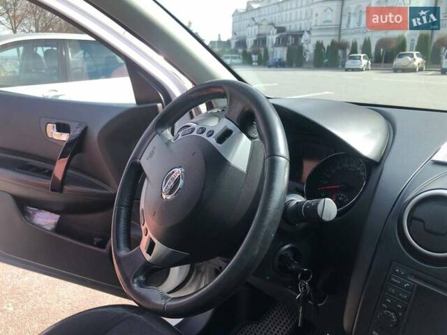 Белый Ниссан Кашкай, объемом двигателя 2 л и пробегом 265 тыс. км за 12500 $, фото 12 на Automoto.ua