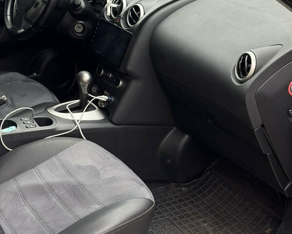 Білий Ніссан Кашкай, об'ємом двигуна 1.6 л та пробігом 175 тис. км за 11000 $, фото 14 на Automoto.ua