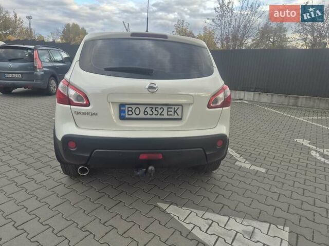 Ниссан Кашкай 2013 в Тернополе на Automoto.ua Белый Ниссан Кашкай, объемом двигателя 2 л и пробегом 135 тыс. км за 10900 $, фото 4 на Automoto.ua