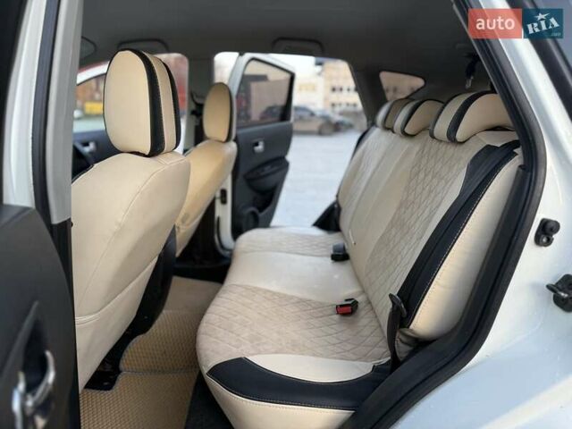 Білий Ніссан Кашкай, об'ємом двигуна 1.46 л та пробігом 228 тис. км за 8999 $, фото 22 на Automoto.ua