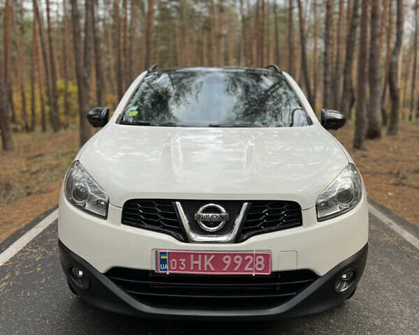 Ниссан Кашкай 2013 в Решетиловке на Automoto.ua Белый Ниссан Кашкай, объемом двигателя 1.6 л и пробегом 228 тыс. км за 11400 $, фото 4 на Automoto.ua