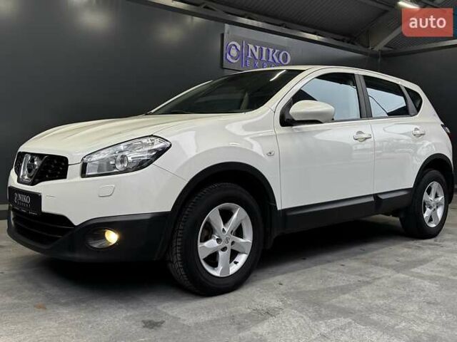 Білий Ніссан Кашкай, об'ємом двигуна 1.6 л та пробігом 141 тис. км за 10000 $, фото 1 на Automoto.ua