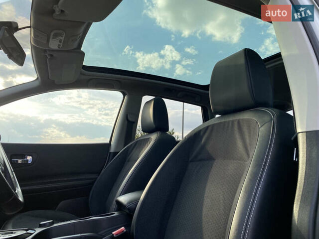 Белый Ниссан Кашкай, объемом двигателя 2 л и пробегом 207 тыс. км за 13500 $, фото 31 на Automoto.ua