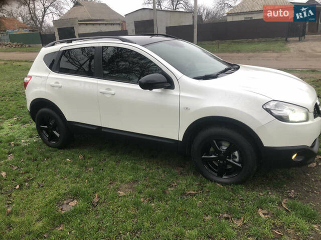 Белый Ниссан Кашкай, объемом двигателя 2 л и пробегом 220 тыс. км за 11000 $, фото 21 на Automoto.ua