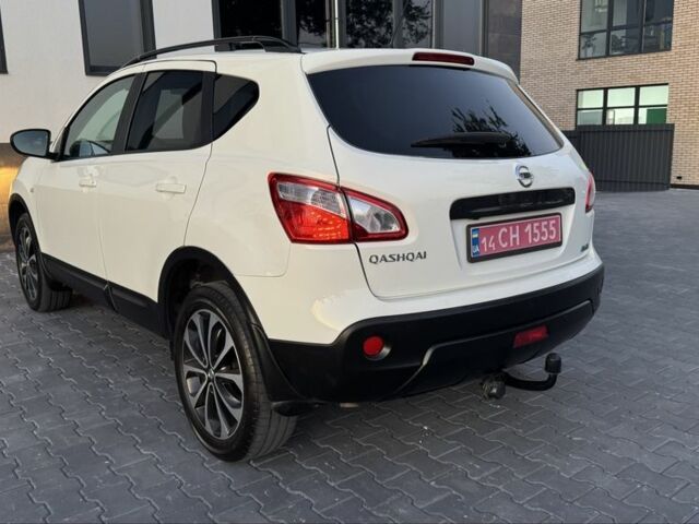 Белый Ниссан Кашкай, объемом двигателя 1.6 л и пробегом 231 тыс. км за 12399 $, фото 5 на Automoto.ua