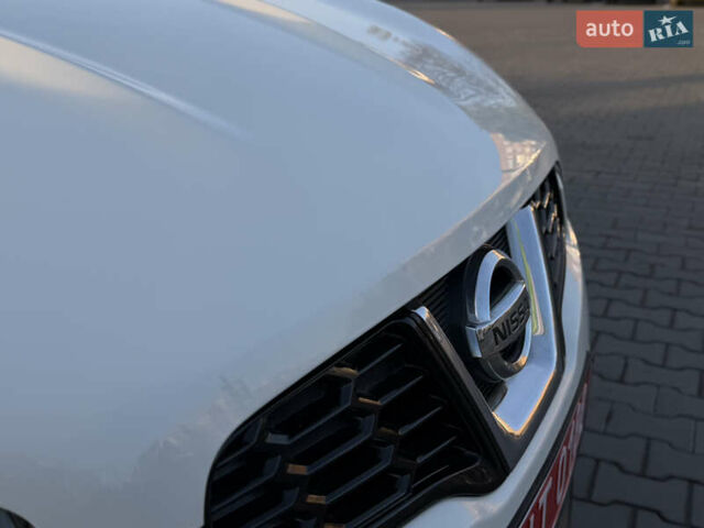 Белый Ниссан Кашкай, объемом двигателя 1.5 л и пробегом 220 тыс. км за 13500 $, фото 25 на Automoto.ua