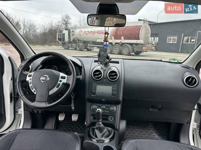 Белый Ниссан Кашкай, объемом двигателя 1.46 л и пробегом 225 тыс. км за 12350 $, фото 58 на Automoto.ua