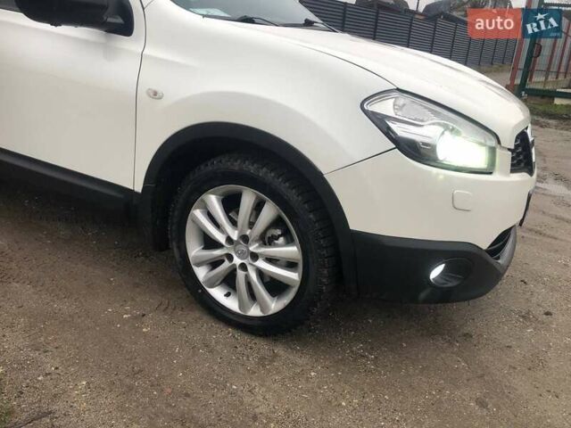 Білий Ніссан Кашкай, об'ємом двигуна 1.6 л та пробігом 265 тис. км за 10200 $, фото 6 на Automoto.ua
