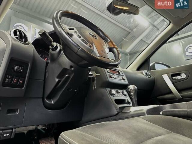 Білий Ніссан Кашкай, об'ємом двигуна 1.6 л та пробігом 141 тис. км за 10000 $, фото 23 на Automoto.ua