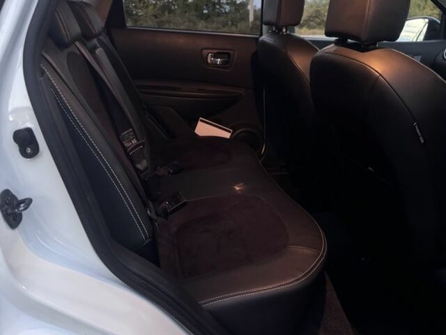 Белый Ниссан Кашкай, объемом двигателя 1.5 л и пробегом 199 тыс. км за 4149 $, фото 13 на Automoto.ua