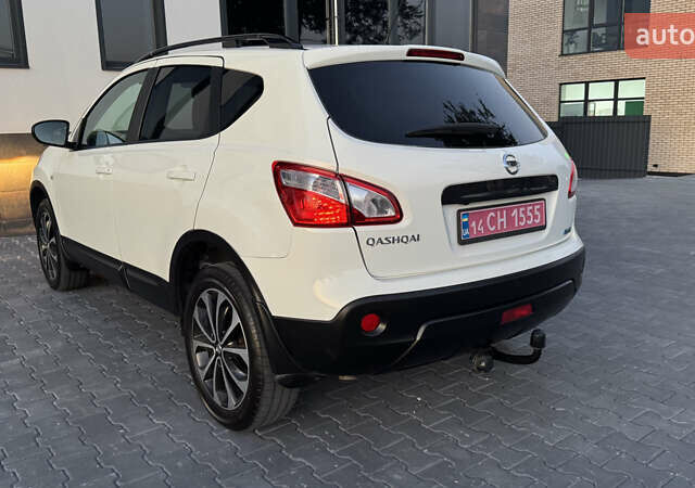 Белый Ниссан Кашкай, объемом двигателя 1.6 л и пробегом 231 тыс. км за 12399 $, фото 6 на Automoto.ua