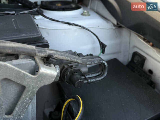Белый Ниссан Кашкай, объемом двигателя 1.5 л и пробегом 220 тыс. км за 13500 $, фото 60 на Automoto.ua