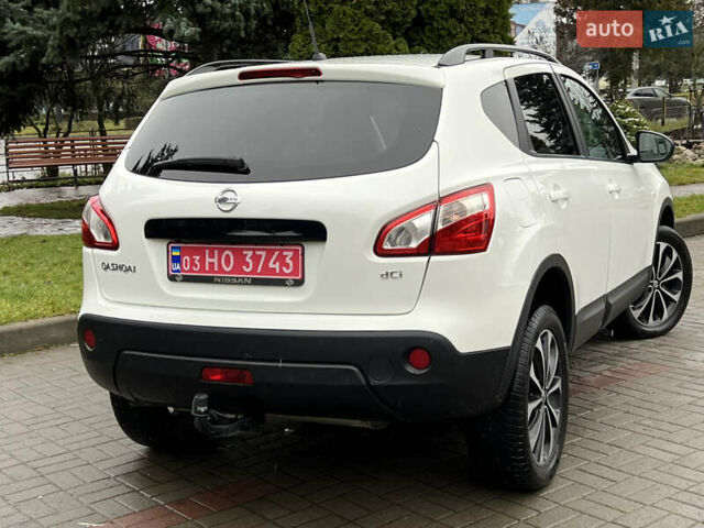 Белый Ниссан Кашкай, объемом двигателя 1.6 л и пробегом 182 тыс. км за 11399 $, фото 10 на Automoto.ua