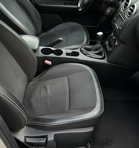 Ниссан Кашкай 2013 в Решетиловке на Automoto.ua Белый Ниссан Кашкай, объемом двигателя 1.6 л и пробегом 228 тыс. км за 11400 $, фото 27 на Automoto.ua