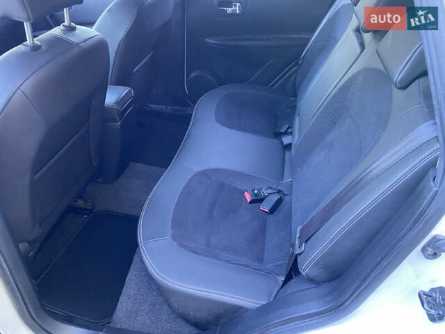 Білий Ніссан Кашкай, об'ємом двигуна 1.5 л та пробігом 219 тис. км за 11899 $, фото 32 на Automoto.ua