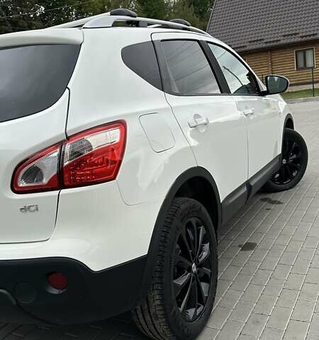 Белый Ниссан Кашкай, объемом двигателя 1.5 л и пробегом 229 тыс. км за 10850 $, фото 18 на Automoto.ua