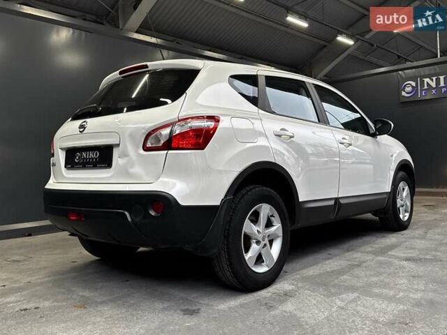 Білий Ніссан Кашкай, об'ємом двигуна 1.6 л та пробігом 141 тис. км за 10000 $, фото 15 на Automoto.ua