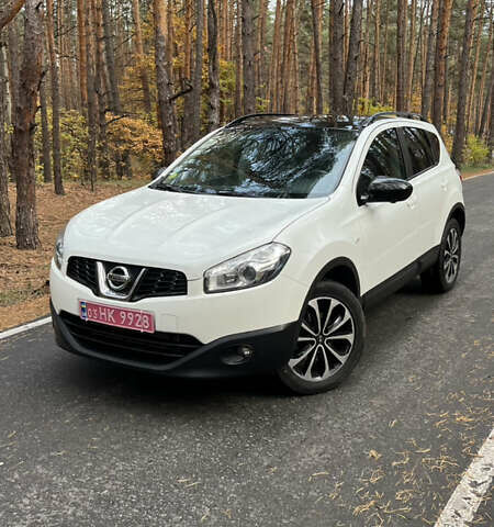 Ниссан Кашкай 2013 в Решетиловке на Automoto.ua Белый Ниссан Кашкай, объемом двигателя 1.6 л и пробегом 228 тыс. км за 11400 $, фото 3 на Automoto.ua