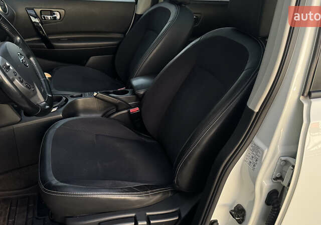 Белый Ниссан Кашкай, объемом двигателя 1.6 л и пробегом 231 тыс. км за 12399 $, фото 11 на Automoto.ua