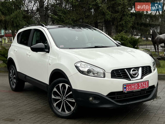 Белый Ниссан Кашкай, объемом двигателя 1.6 л и пробегом 182 тыс. км за 11399 $, фото 1 на Automoto.ua