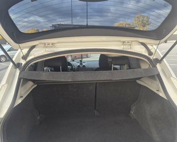 Ниссан Кашкай 2013 в Тернополе на Automoto.ua Белый Ниссан Кашкай, объемом двигателя 2 л и пробегом 135 тыс. км за 10900 $, фото 28 на Automoto.ua