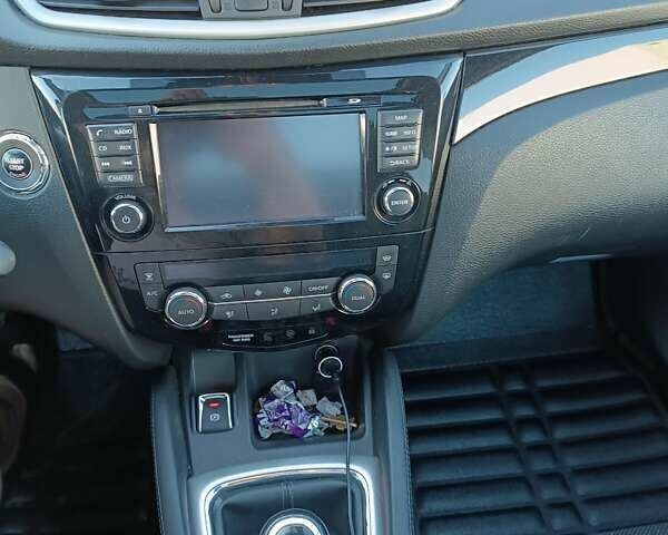 Белый Ниссан Кашкай, объемом двигателя 1.46 л и пробегом 211 тыс. км за 14300 $, фото 7 на Automoto.ua