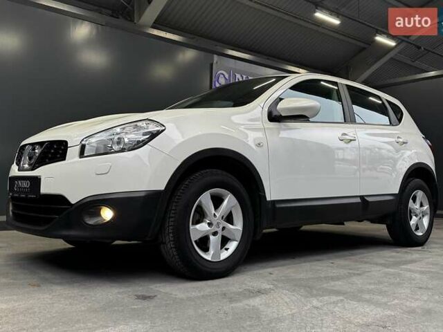 Білий Ніссан Кашкай, об'ємом двигуна 1.6 л та пробігом 141 тис. км за 10000 $, фото 7 на Automoto.ua