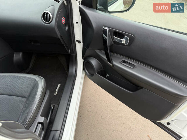 Білий Ніссан Кашкай, об'ємом двигуна 1.5 л та пробігом 177 тис. км за 12299 $, фото 12 на Automoto.ua