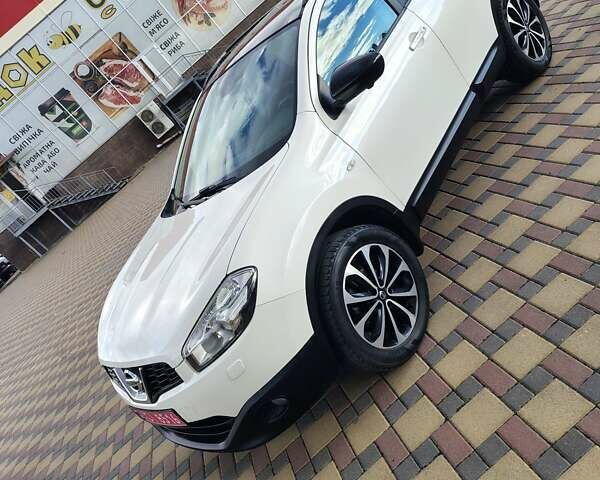 Белый Ниссан Кашкай, объемом двигателя 1.5 л и пробегом 186 тыс. км за 11900 $, фото 17 на Automoto.ua