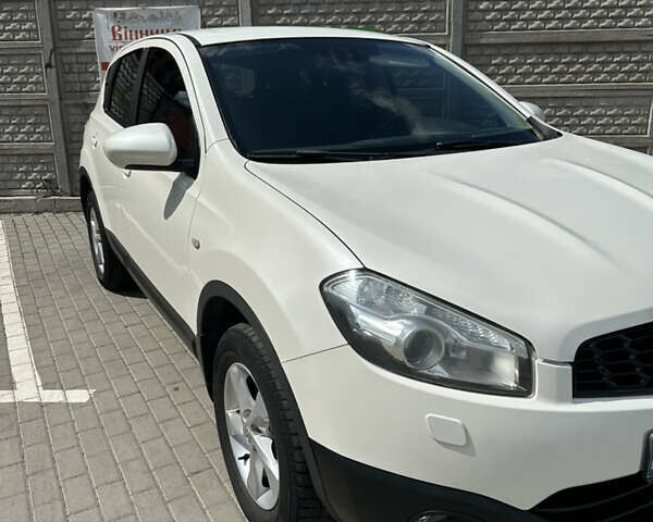 Белый Ниссан Кашкай, объемом двигателя 2 л и пробегом 153 тыс. км за 12500 $, фото 1 на Automoto.ua