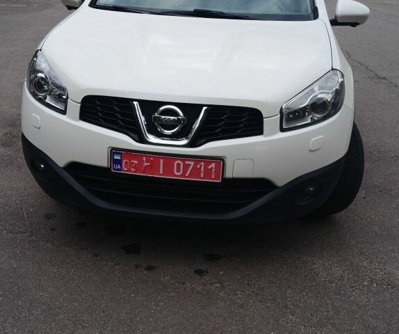 Белый Ниссан Кашкай, объемом двигателя 1.6 л и пробегом 214 тыс. км за 11800 $, фото 1 на Automoto.ua