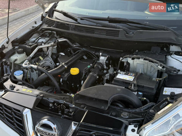 Белый Ниссан Кашкай, объемом двигателя 1.5 л и пробегом 220 тыс. км за 13500 $, фото 58 на Automoto.ua