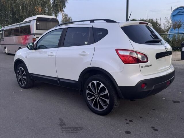 Белый Ниссан Кашкай, объемом двигателя 1.5 л и пробегом 199 тыс. км за 4149 $, фото 3 на Automoto.ua