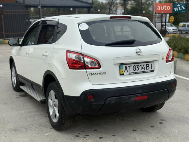 Белый Ниссан Кашкай, объемом двигателя 2 л и пробегом 139 тыс. км за 12800 $, фото 7 на Automoto.ua
