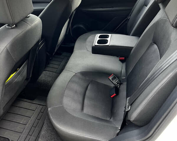 Белый Ниссан Кашкай, объемом двигателя 1.5 л и пробегом 229 тыс. км за 11600 $, фото 12 на Automoto.ua