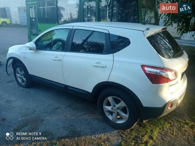 Білий Ніссан Кашкай, об'ємом двигуна 2 л та пробігом 102 тис. км за 4700 $, фото 1 на Automoto.ua