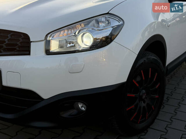 Белый Ниссан Кашкай, объемом двигателя 1.5 л и пробегом 220 тыс. км за 13500 $, фото 6 на Automoto.ua