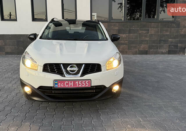 Белый Ниссан Кашкай, объемом двигателя 1.6 л и пробегом 231 тыс. км за 12399 $, фото 3 на Automoto.ua