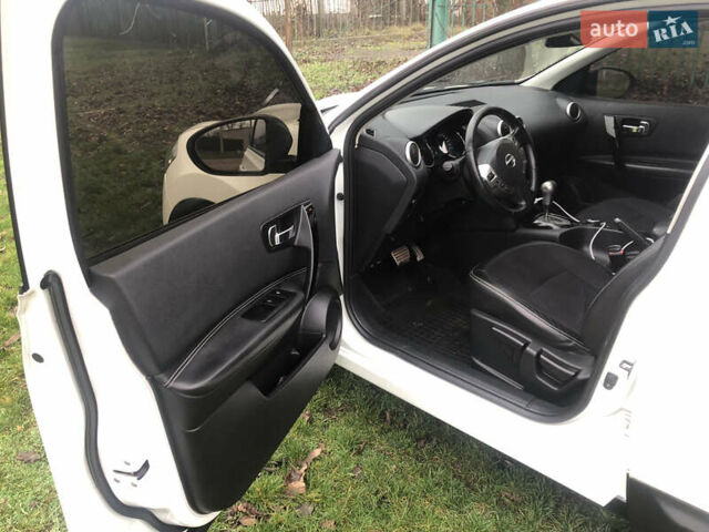 Белый Ниссан Кашкай, объемом двигателя 2 л и пробегом 220 тыс. км за 11000 $, фото 18 на Automoto.ua