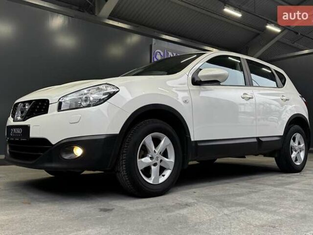 Білий Ніссан Кашкай, об'ємом двигуна 1.6 л та пробігом 141 тис. км за 10000 $, фото 2 на Automoto.ua