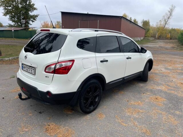 Білий Ніссан Кашкай, об'ємом двигуна 1.5 л та пробігом 307 тис. км за 10000 $, фото 4 на Automoto.ua
