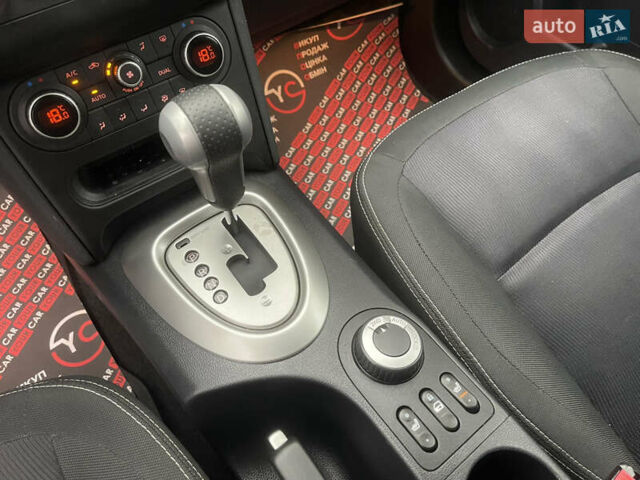 Білий Ніссан Кашкай, об'ємом двигуна 2 л та пробігом 118 тис. км за 11500 $, фото 26 на Automoto.ua