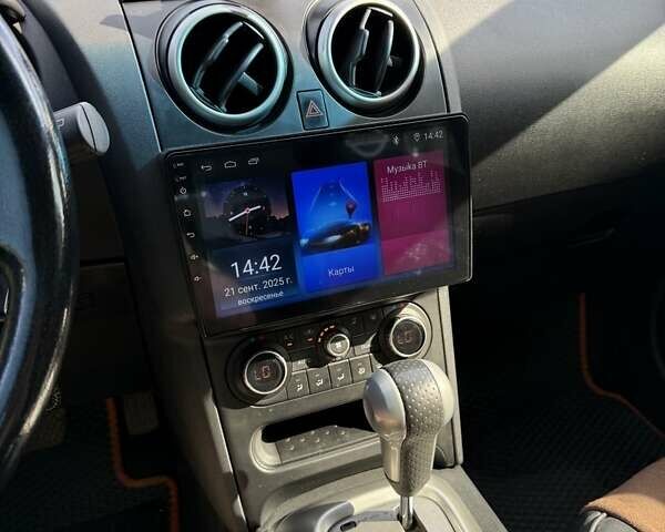 Белый Ниссан Кашкай, объемом двигателя 2 л и пробегом 178 тыс. км за 11300 $, фото 6 на Automoto.ua