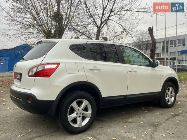 Білий Ніссан Кашкай, об'ємом двигуна 2 л та пробігом 118 тис. км за 11500 $, фото 16 на Automoto.ua