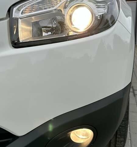 Белый Ниссан Кашкай, объемом двигателя 1.5 л и пробегом 229 тыс. км за 10850 $, фото 15 на Automoto.ua