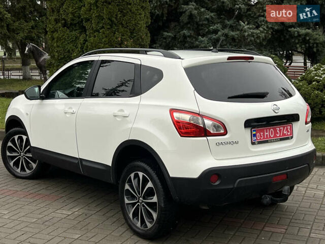 Белый Ниссан Кашкай, объемом двигателя 1.6 л и пробегом 182 тыс. км за 11399 $, фото 25 на Automoto.ua