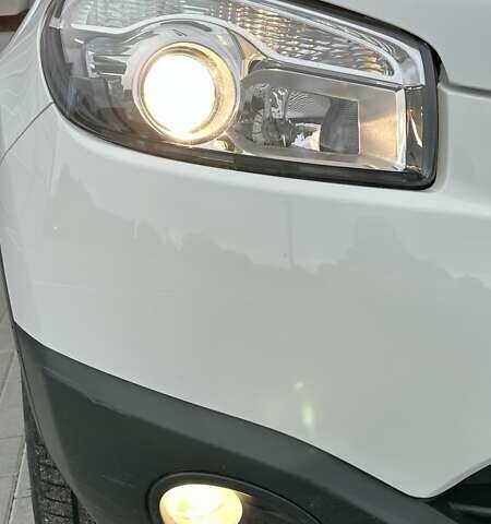 Белый Ниссан Кашкай, объемом двигателя 1.5 л и пробегом 229 тыс. км за 10850 $, фото 14 на Automoto.ua