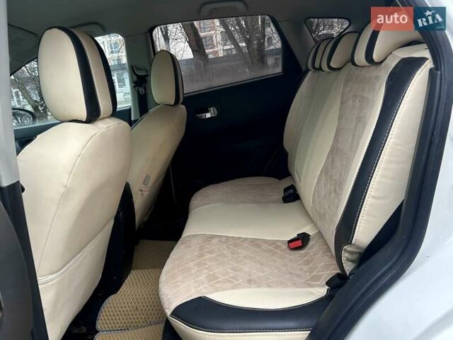 Белый Ниссан Кашкай, объемом двигателя 1.5 л и пробегом 227 тыс. км за 9350 $, фото 23 на Automoto.ua