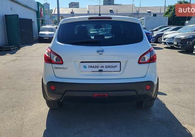 Білий Ніссан Кашкай, об'ємом двигуна 1.6 л та пробігом 295 тис. км за 10500 $, фото 11 на Automoto.ua